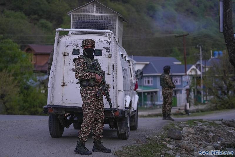 △22日，印控克什米尔地区发生针对游客的枪击事件，当地加强警戒。